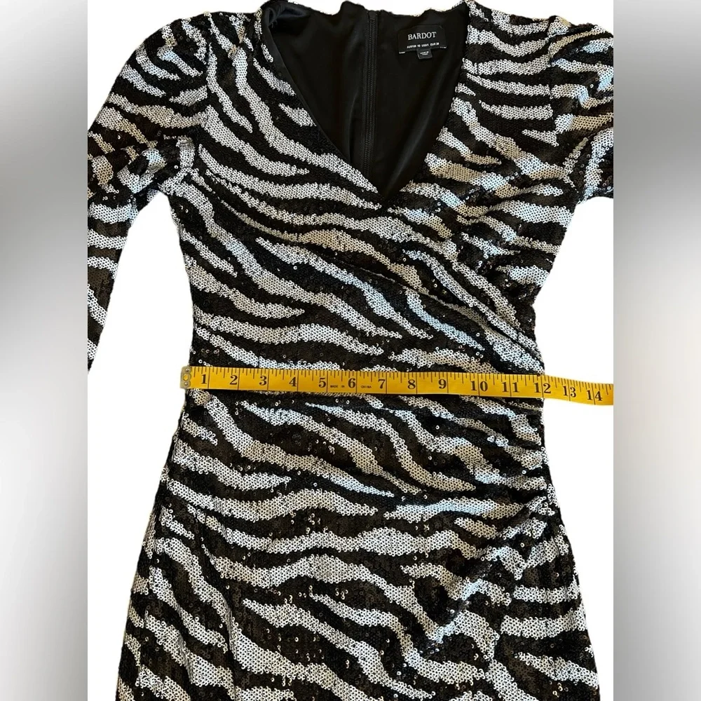 BARDOT Black White Zebra Sequined Ruched Mini Party Dress Size S/ 6 Long Sleeve